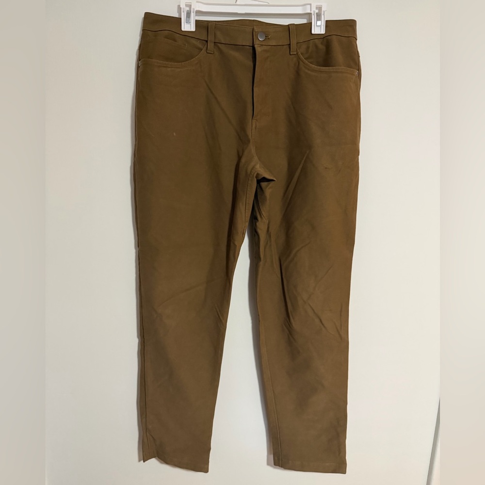 lululemon athletica Men's Utilitech Pants in Camel Brown